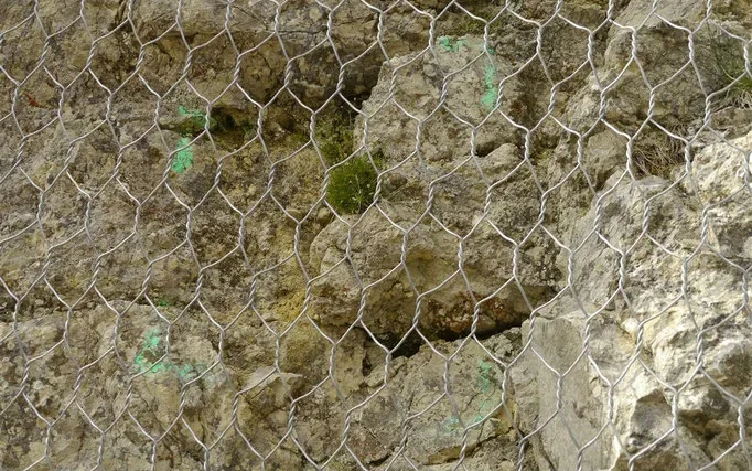 Filet de confortement de falaise